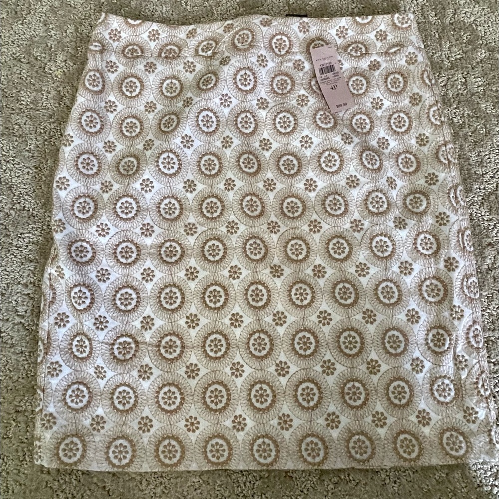 Ann Taylor Lined Skirt Tan Size 4P NWT